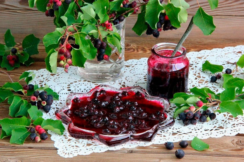 Варенье из ирги на зиму: простой рецепт, полезный состав, яркий вкус